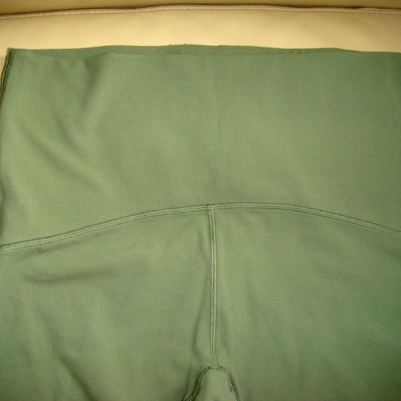 Ivivva by Lululemon size 12 Strong Spirit Tight - Picture 4 of 6